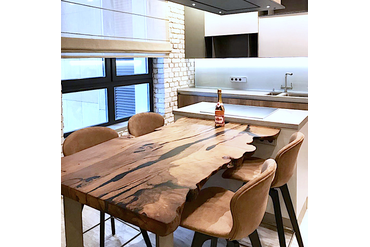 Стол из термированного карагача. Работа spilcenter.com