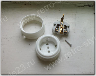 Ретро розетка белая (Мезонин)