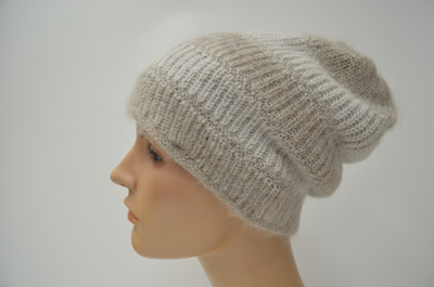 Бежевая шапка в полоску Визио Италия