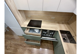 Кухня зеленая