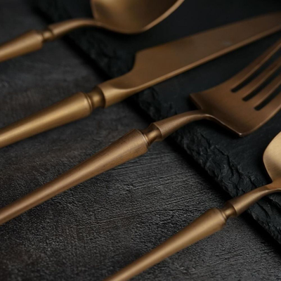 Нож столовый 22,9 см матовая медь