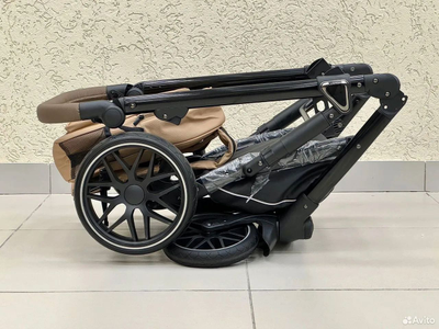 Детская коляска 3 в 1 Luxmom F2 Бежевый (Экокожа)