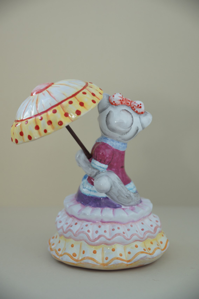 Кошка с зонтиком