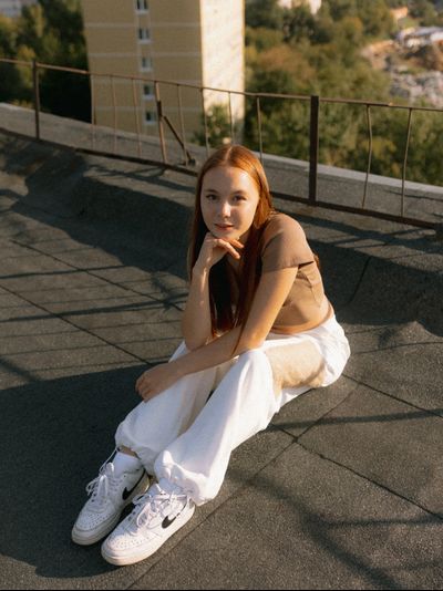 Брюки с накладными карманами из мешковины