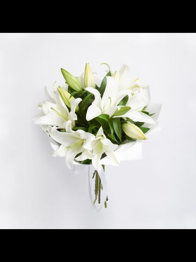 5 белых лилий