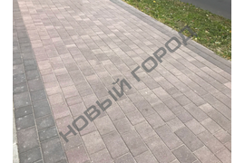 Тротуарная плитка "Мультиформат" серия ColorMIX коричнево-белая. Благоустройство многоквартирного дома и офисов закончилось в 2017 году, вот так выглядит плитка на данной момент. 