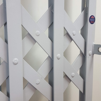 решетка раздвижная для оружейной комнаты