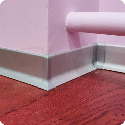 Плинтус алюминиевый ПЛ-40 3000х40х10 мм. Серебро матовое