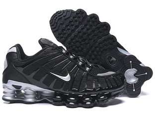 Nike shox black and white shop