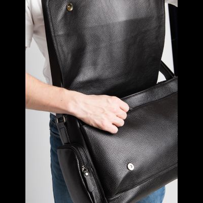 Кожаная мужская сумка Toara black (арт. 5058-61)