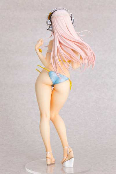 Фигурка 1/4.5 Сонико (Super Sonico Summer Vacation ver.)