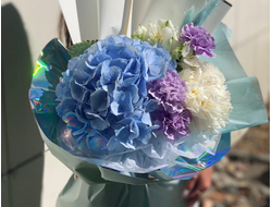 Букет с гортензинй "Бриллиант"