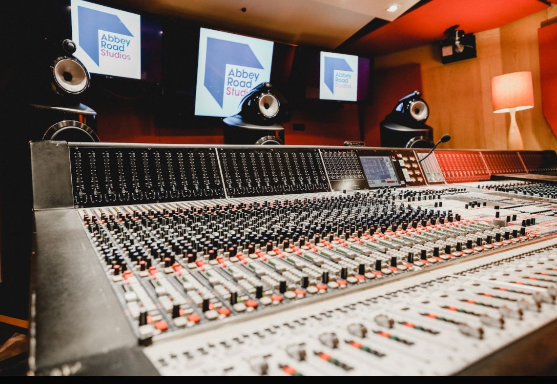Акустика Bowers $ Wilkins на студии Abbey Road