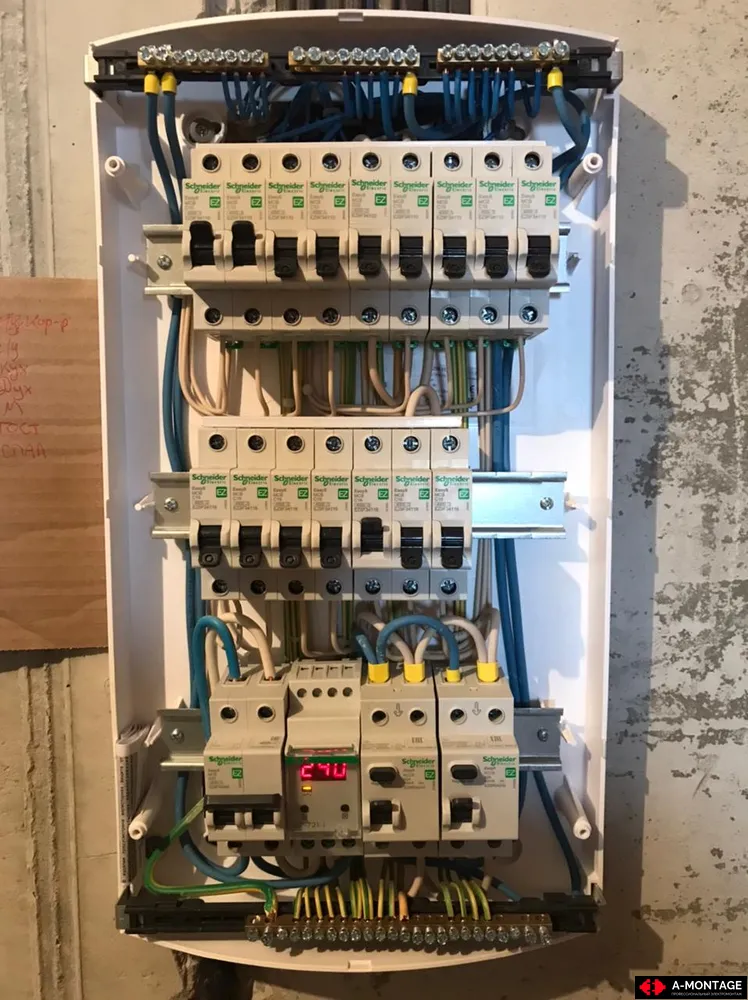 Щит и автоматика Schneider Electric Easy9, реле контроля напряжения Евроавтоматика., 3-ком. квартира ЖК "Королев"