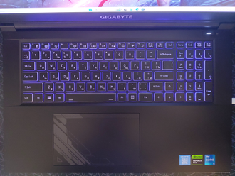 GIGABYTE G7 MF ( 17.3 FHD IPS 144Hz i5-12500H GeForce RTX4050(6Гб) 16GB 512SSD )