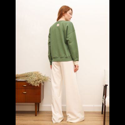 ЖЕНСКИЙ СВИТШОТ ОЛИВА "ЦВЕТОЧНЫЕ КЕДЫ"