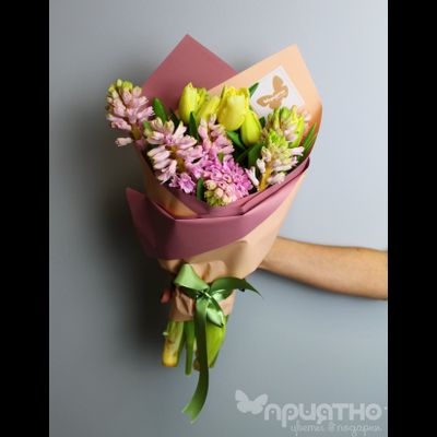 Букет цветов на 8 марта № 732