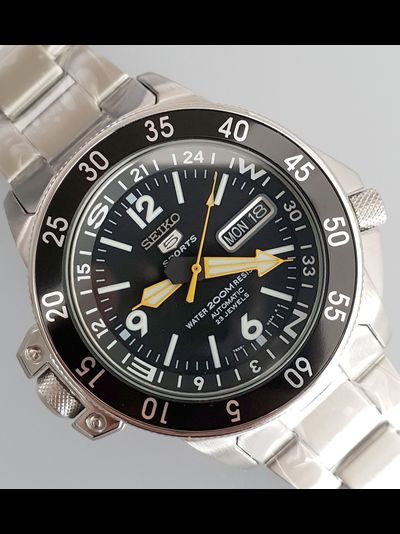 Наручные часы Seiko SKZ211K1
