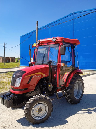 Трактор Dongfeng 304 G2 с кабиной