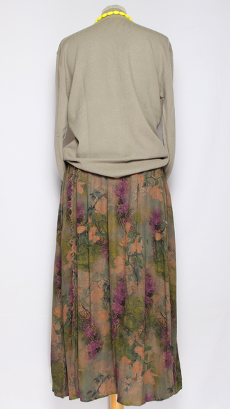 ЮБКА "Вискоза винтажная цветы" сирень, черная  до р.54