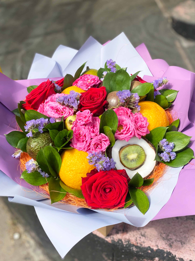 Букет из экзотических фруктов