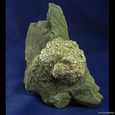 Пирит, конкреция в мергелистой глине. Россия. 150*130*60мм