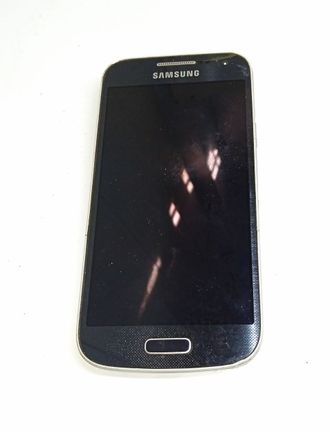 Неисправный телефон Samsung GT-I9190 (нет АКБ, нет задней крышки, не включается)