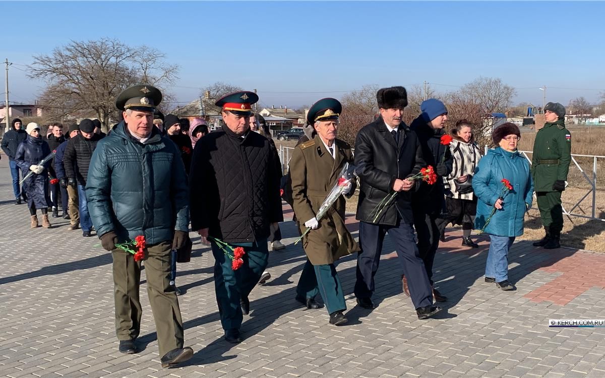 Годовщина сво мероприятия. Фото ветеранов. Керчь район Аджимушкай. Керчь февраль 2023. Годовщина войны.