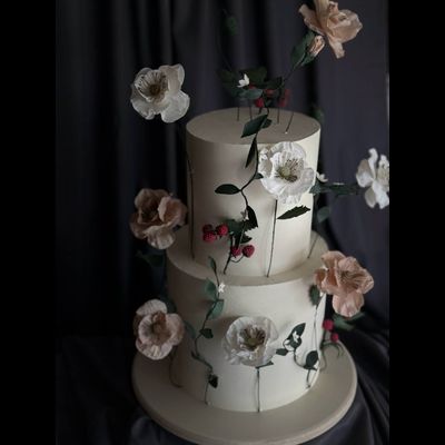 Торт двухъярусный с вафельными цветами (5-8кг)