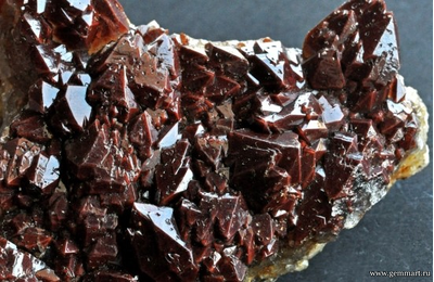 Кварц и гематит. Марокко. 115*74*46мм