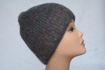 dvustoronnyaya-shapka-zhenskaya-vizio-italiya-sero-bordovaya