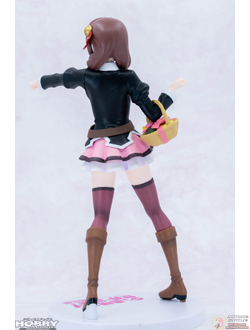 Фигурка Юн-юн (Yunyun)
