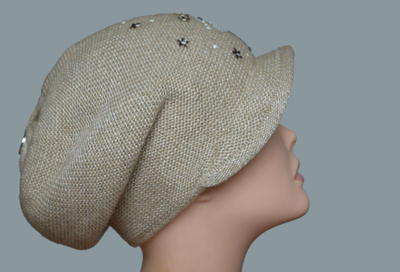 zhenskaya-kepka-s-ukrasheniyami-vyazanaya-italiya-vizio-5559