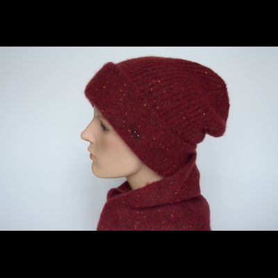 Vizio Италия 8052 CRY шапка красная с отворотом двойная