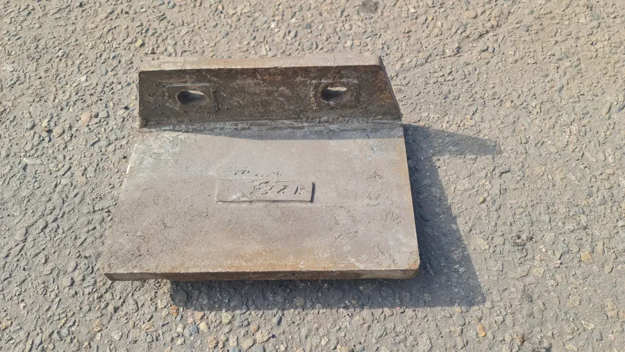 Плита бортовая 43.005.00