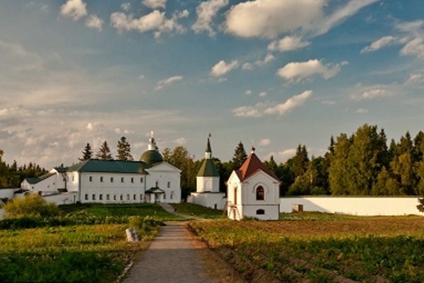 Часовня - усыпальница Панаевых