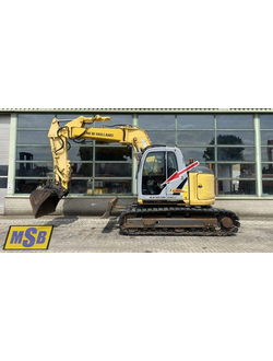 Стекло дверное нижнее на New Holland E135B SR