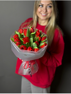 Букет из красных тюльпанов ,15 шт