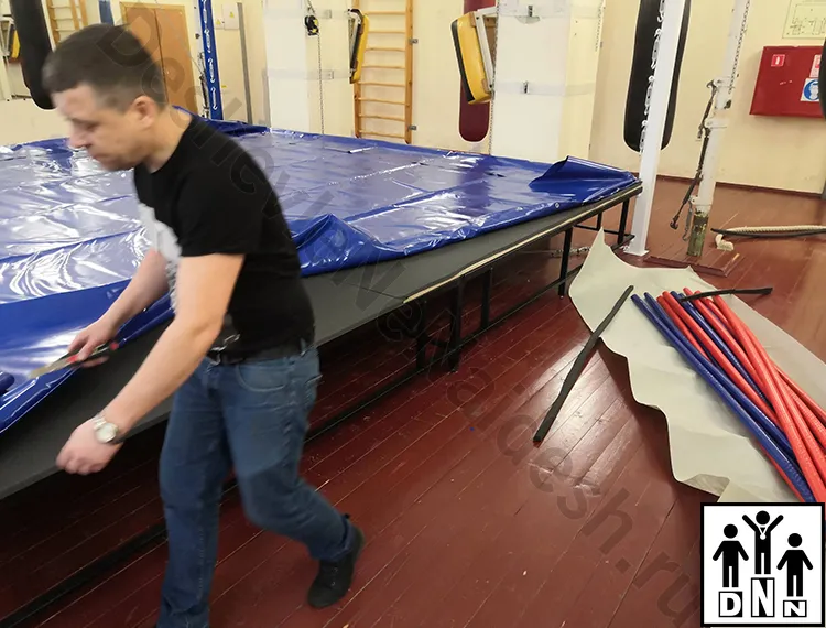 Монтаж ринга на помосте