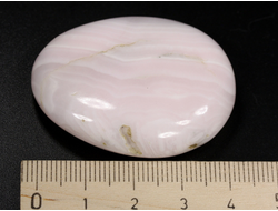 Манганокальцит (с розовой флуоресценцией в УФ), полировка плоская, Перу (43*33*10 мм, 26 г) №35717