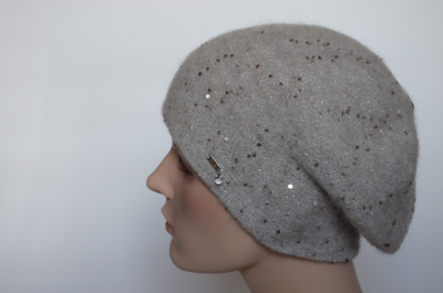 Vizio 6943 берет Италия с пайетками бежевого цвета