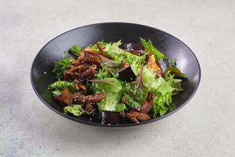 Теплый салат с телятиной и овощами (250 г.)