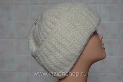 белая вязаная шапка с отворотом для женщин зима 2017 - 2018