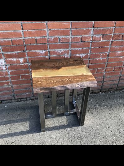 стол река из массива карагача с заливкой эпоксидной смолой