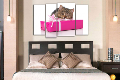 Модульная картина "Котик и подарок"