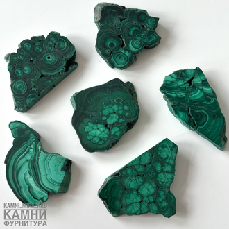 Малахит (мстр.Конго) срез средний 3-5 см, цена за штуку