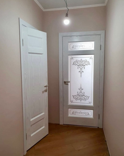 ЛАЙНДОР (УЛЬЯНОВСК)/ МОДЕЛЬ МИШЕЛЬ-К/ ПОЛОТНО ОСТЕКЛЕННОЕ/ НАТУРАЛЬНЫЙ ШПОН ЯСЕНЯ/ ТОН 38 (ЯСЕНЬ БЕЛЫЙ)