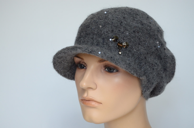 temno-seraya-tonkaya-kepka-s-payetkami-vizio-5219-wo-italiya