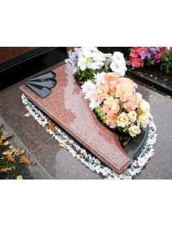 Надгробная плита двухъярусная с цветником