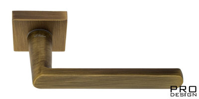 Дверная ручка на квадратном основании Fratelli Cattini "NEVADA" 8-BY матовая бронза